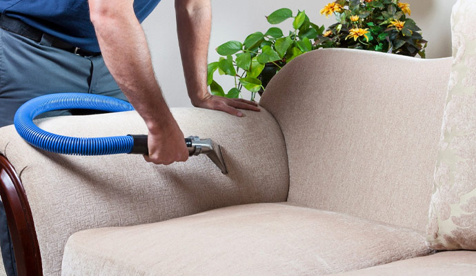 upholstery furniture cleaning with vacuum cleaner